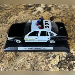 Vintage Die-cast Ford Crown Victoria Law Enforcement Series Los Angeles County